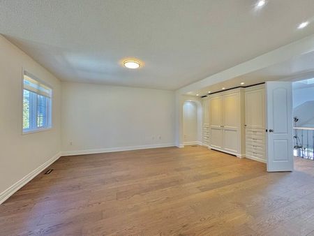 For Lease - 5439 Planters Wood Court, Mississauga, Ontario - Photo 2