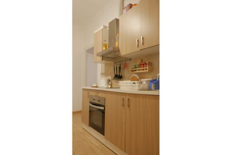 Spacious room with double wardrobe in the Eixample - Photo 3