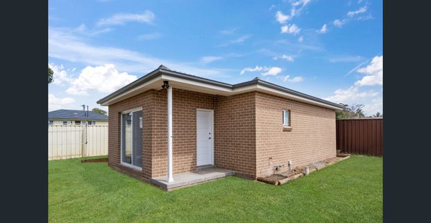 Private Granny Flat - Photo 1