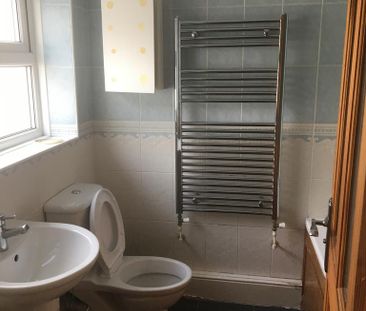 2 bedroom flat to rent - Photo 6