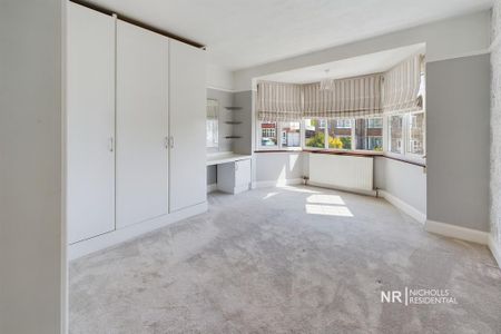 3 bedroom semi-detached house to rent - Photo 4