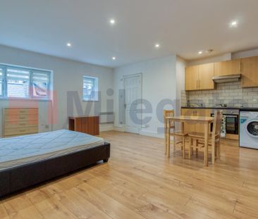 Studio to rent - Photo 1