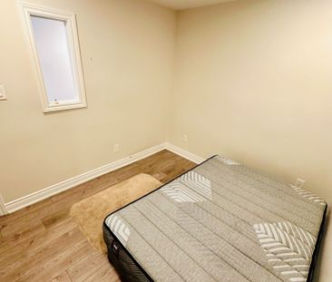 For Lease - 1032 Burnhamthorpe Road, Mississauga, Ontario - Photo 4