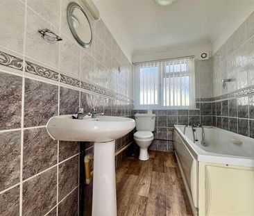 Pebble Court, Henver Road, Newquay, TR7 - Photo 5