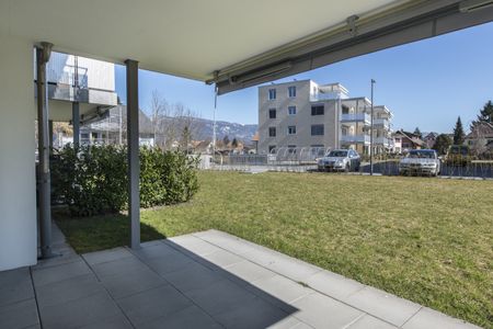 Grün trifft Behaglichkeit - Ihre Erdgeschosswohnung mit Gartensitzplatz! - Photo 3