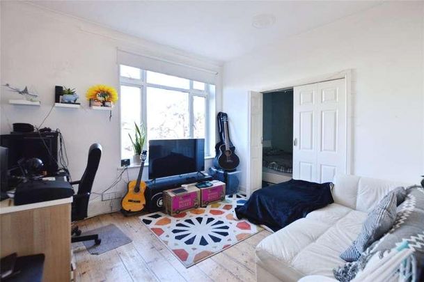 Larkhall Rise, London, SW4 - Photo 1