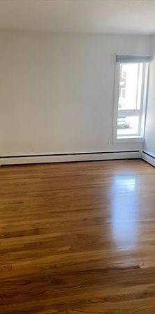 October 3rd, Updated One bedroom/bath/Parking Available! - Photo 1