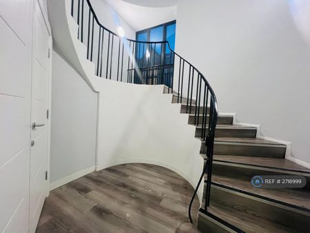 2 bedroom flat to rent - Photo 3