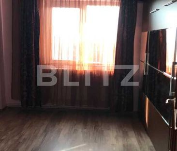 Apartament 4 camere , decomandat , zona strazii Bucuresti - Fotografie 3