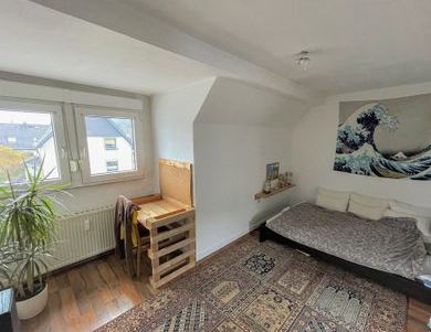 Gemütliche ca. 40m² große 2-Zimmer-Dachgeschosswohnung in Hagen Holthausen - Photo 1