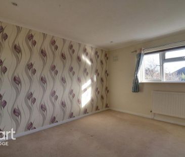 4 bedroom semi-detached house to rent - Photo 4