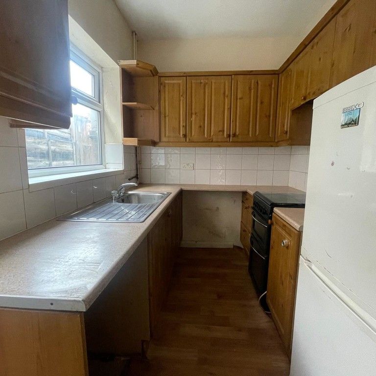 2 Bedroom Mid Terraced House For Rent - Photo 1