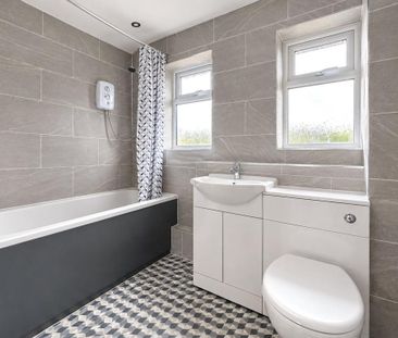 3 bedroom terraced house to rent - Photo 6