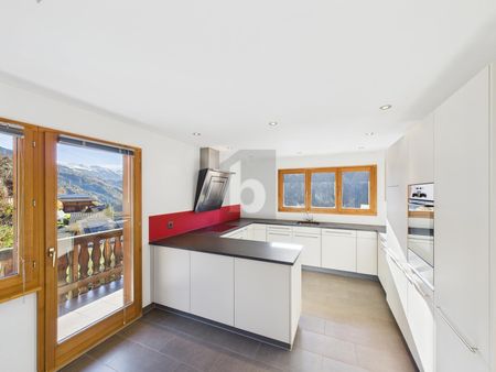 MOUNTAIN IDYL MEETS URBAN NEARBY - Photo 4