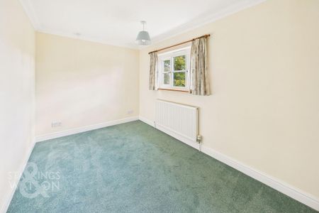 3 bedroom semi-detached house to rent - Photo 4