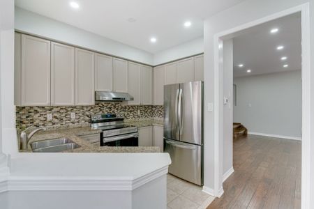 For Lease - 1327 Weir Chase Unit# Upper, Mississauga, Ontario - Photo 4