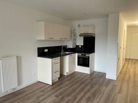 Location Appartement 2 pièces 47m² COULOMMIERS 77120 - Photo 3