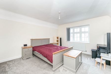 4 bedroom house to rent Rhodfa Gladstone, Penymynydd, CH4 - Photo 3