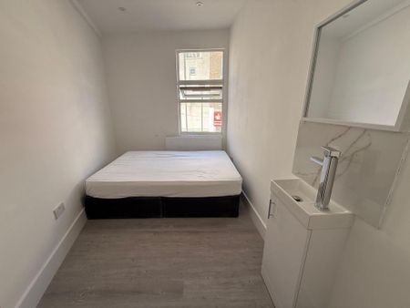 5 bedroom flat to rent - Photo 4