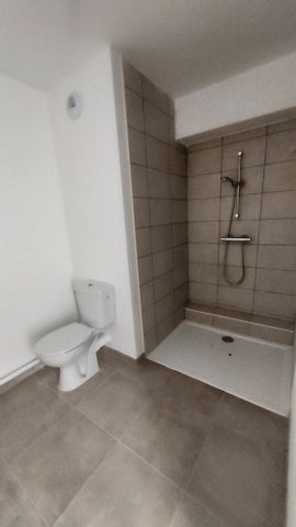 Location Appartement 2 pièces 46m² LUCE 28110 - Photo 3