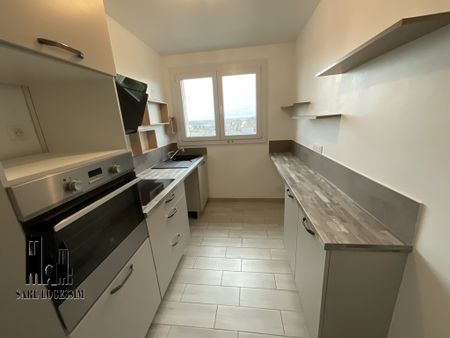 A LOUER - Quartier Colbert - T2 avec balcon, garage et cave. - Photo 3
