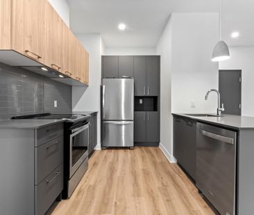 Studio [2.5] - 1355 Le Corbusier Blvd., Laval - Photo 1