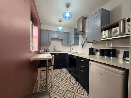 Applegarth Court, Northallerton - Photo 2