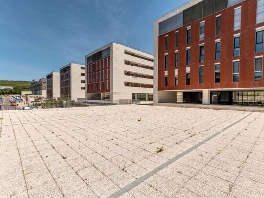 2 room luxury Flat for rent in Alto de Alges (Alges), Oeiras, Lisbon - Photo 1