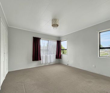 MANUREWA 3 bedroom house - Photo 3