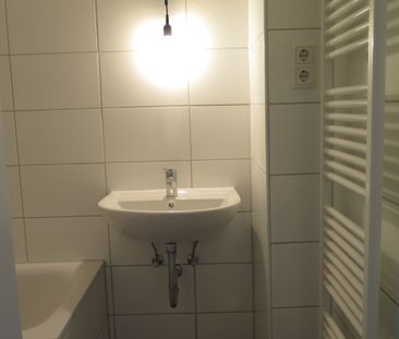 Modernisierte 2-Zimmer-Wohnung in Essen-Rüttenscheid! - Photo 1