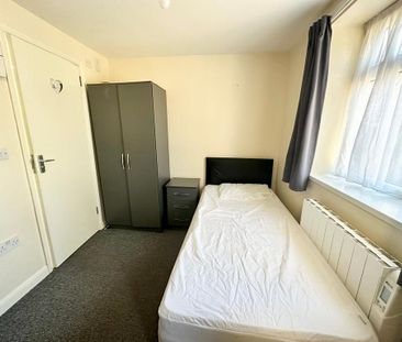 1 bedroom house of multiple occupation to rent - Photo 5