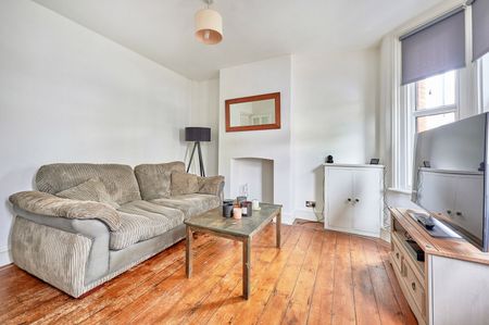 Available unfurnished from 10/07/2025 - Photo 4