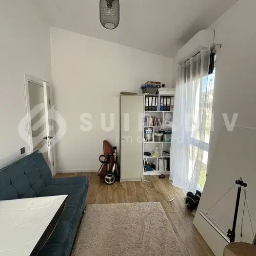 Casă spațioasă de închiriat în Dezmir | 3 dormitoare | Panouri solare | Confort & eficiență - Photo 1