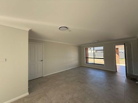 Stunning New Duplex in Gated Community - Photo 2