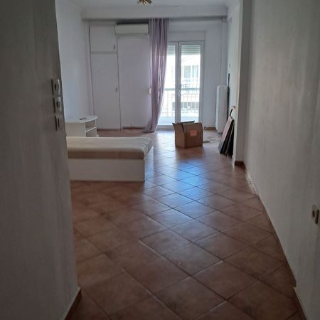 Διαμέρισμα για ενοικίαση - Χαριλάου, - Photo 3