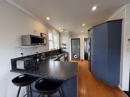 Lovely Three Bedroom Longburn - Photo 3