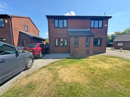 Kingston Close, Shaw - Photo 4