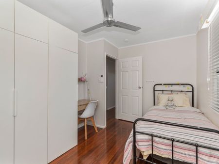 Spacious Family Home with Dual Living Options - Photo 5