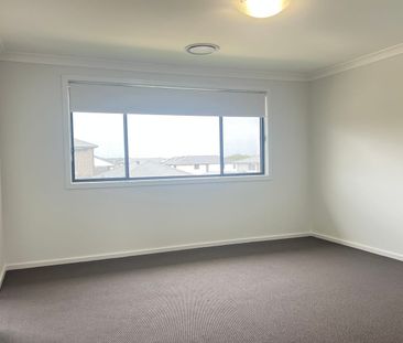 Near-New Versatile Family Home with Ground-Floor Bedroom & Full Bat... - Photo 1