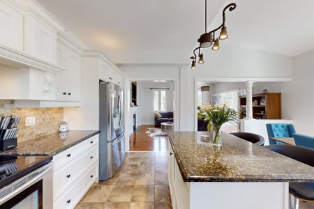For Lease - 1031 Lake Drive Unit# Upper, Georgina, Ontario - Photo 2