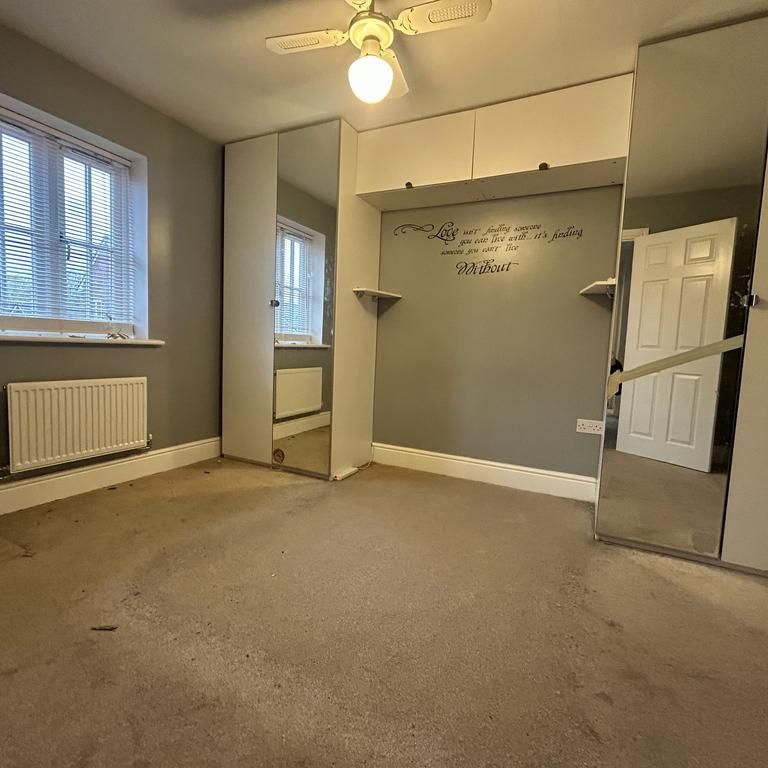 3 bedroom semi-detached house to rent - Photo 1