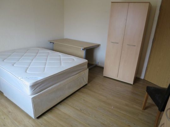 London Road, Headington, Oxford - Photo 1