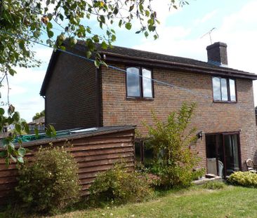 4 bedroom detached house to rent - Photo 6