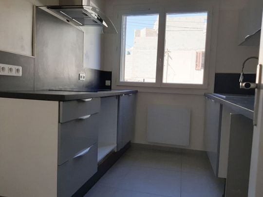 Appartement 3 pièces 53m2 MARSEILLE 12EME 665 euros - Photo 1