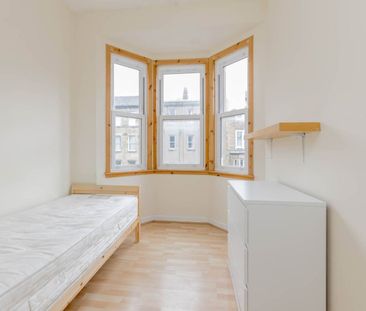 4 Bed Flat, Edinburgh, EH8 - Photo 6