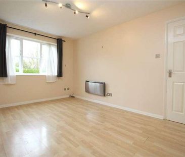 Woking, Surrey, GU22 - Photo 4