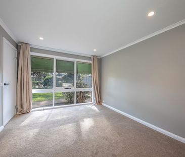 Beautifully Renovated Family Home - Photo 1