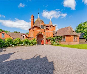 Exceptional luxury home in West Cheshire with swimming pool, stable... - Photo 6