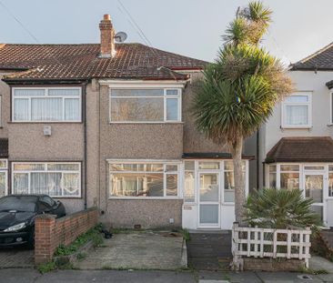 3 bedroom terraced house to rent - Photo 4