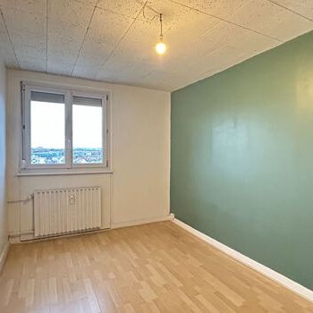 Appartement 4 pièces 67m2 REIMS 700 euros - Photo 1